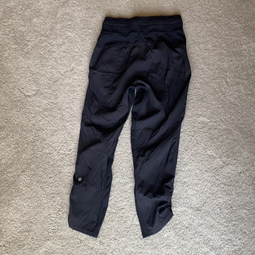 Like New Lululemon Dance Studio Capri View 4